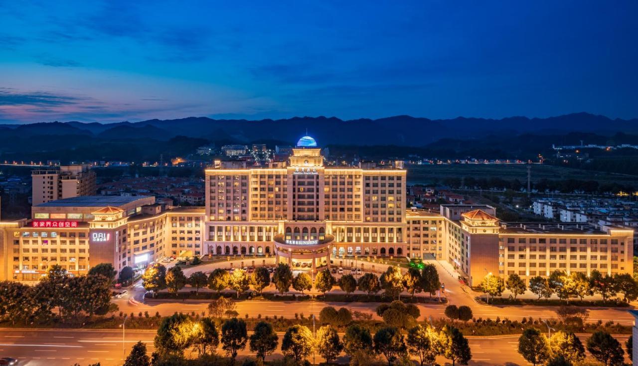 Sunshine Hotel Zhangjiajie Exterior photo